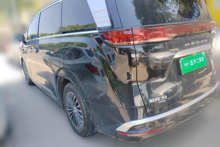 Used Denza D9 2025 DM-i Smart Drive 1020 Four-Wheel Drive Deluxe Model Rear Left 45 Deg