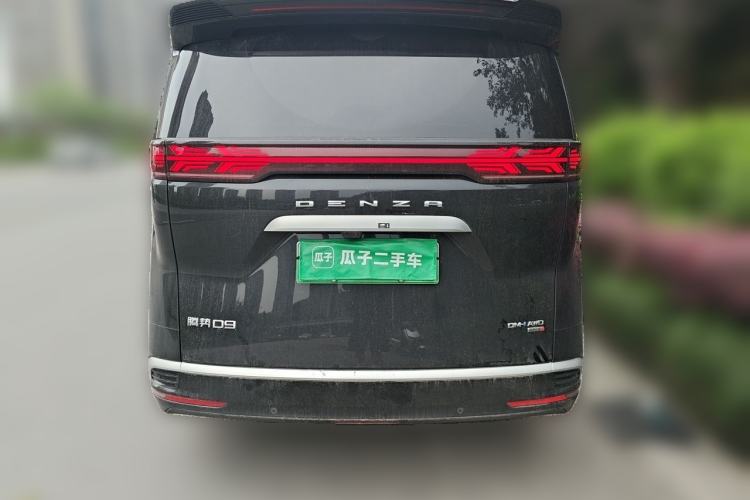 Used Denza D9 2025 DM-i Smart Drive 1020 Four-Wheel Drive Premium Model Rear