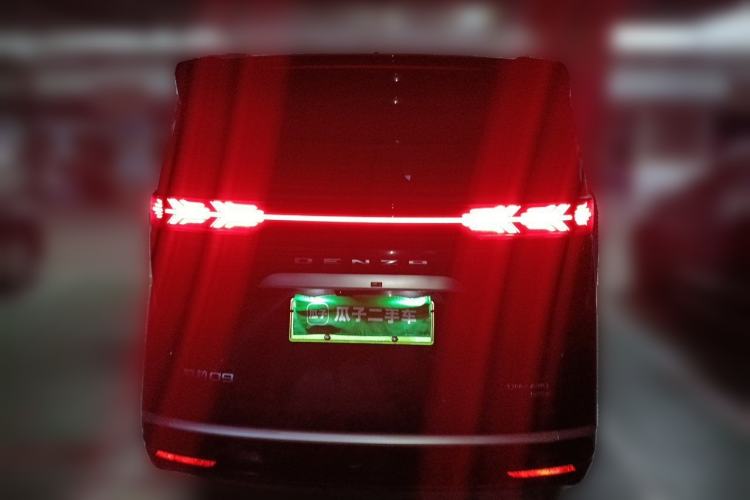 Used Denza D9 2025 DM-i Intelligent Drive 1020 Four-Wheel Drive Prestige Model Rear