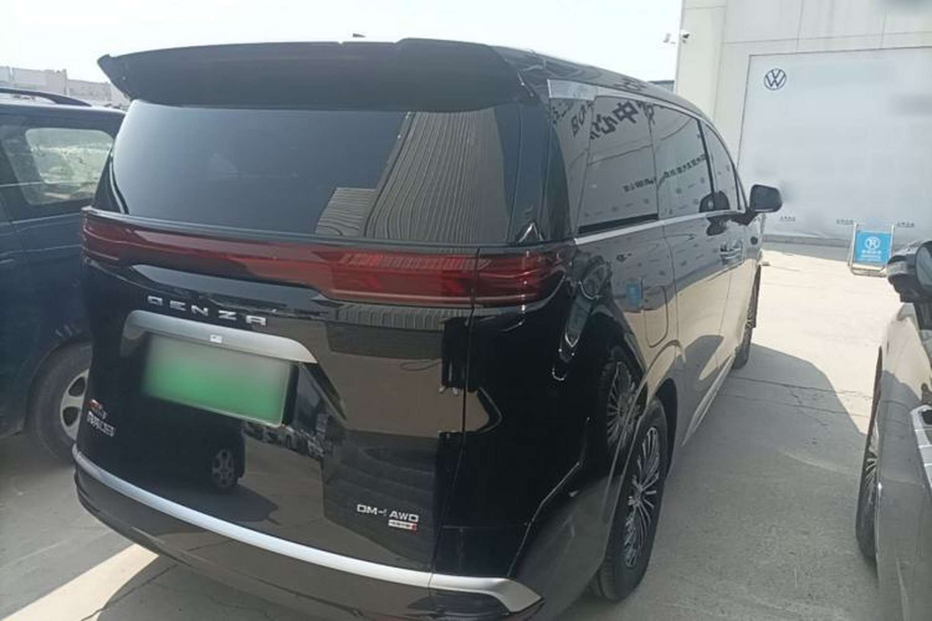 Used Denza D9 2025 DM-i Intelligent Drive 1020 Four-Wheel Drive Prestige Model Rear Right 45 Deg