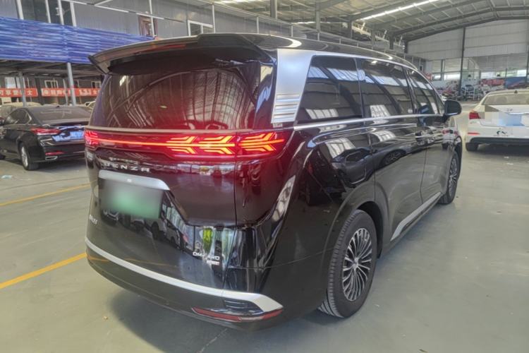 Used Denza D9 2025 DM-i Intelligent Drive 1020 Four-Wheel Drive Prestige Model Rear Right 45 Deg