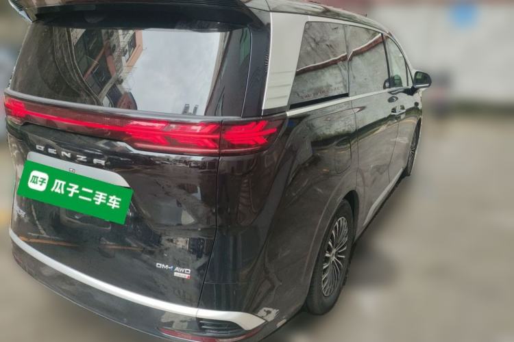 Used Denza D9 2025 DM-i Intelligent Drive 1020 Four-Wheel Drive Flagship Model Rear Right 45 Deg