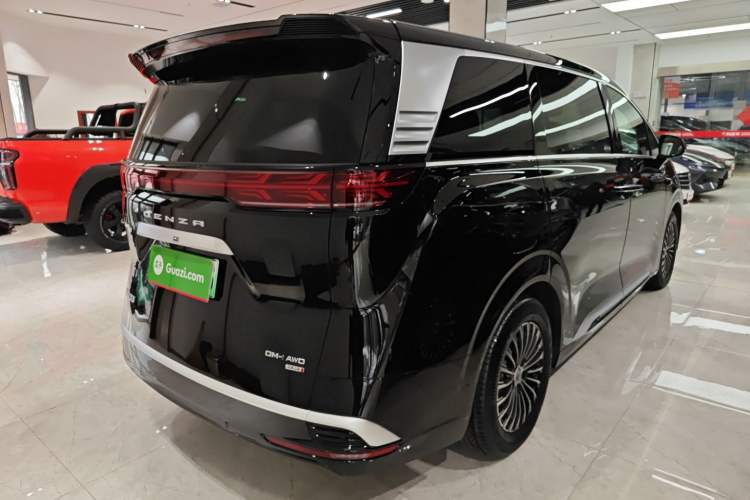 Used Denza D9 2025 DM-i Intelligent Drive 1020 Four-Wheel Drive Flagship Model Rear Right 45 Deg