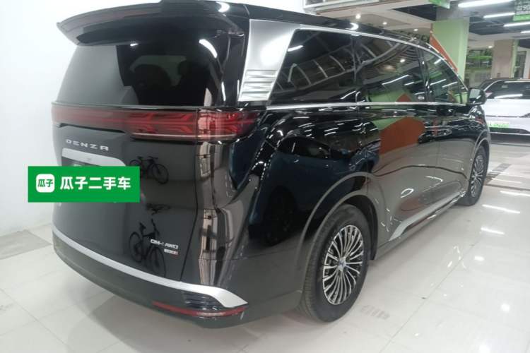 Used Denza D9 2025 DM-i Intelligent Drive 1020 Four-Wheel Drive Flagship Model Rear Right 45 Deg