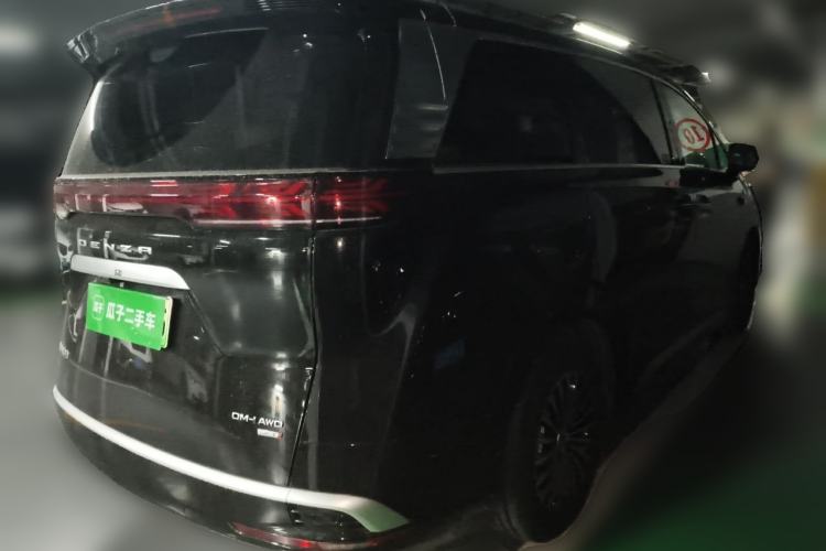 Used Denza D9 2025 DM-i Smart Drive 1020 Four-Wheel Drive Deluxe Model Rear Right 45 Deg