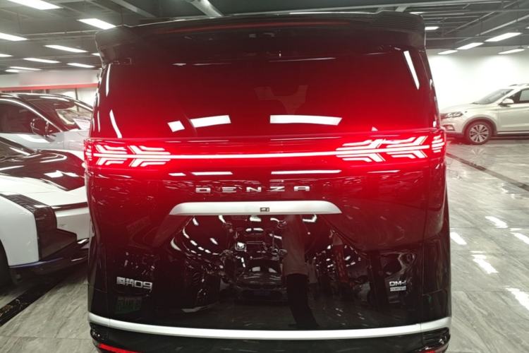 Used Denza D9 2025 DM-i Smart Drive 1100 Luxury Model Rear