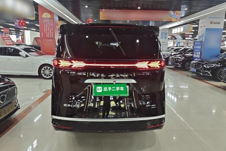 Used Denza D9 2025 DM-i Intelligent Drive 1020 Four-Wheel Drive Flagship Model Rear