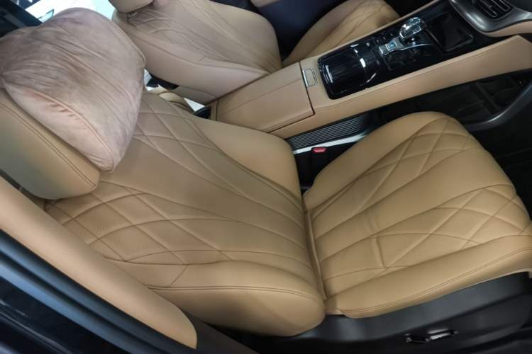 Used Denza D9 2025 Model DM-i Four-Wheel Drive Prestige Edition Right Front Seat