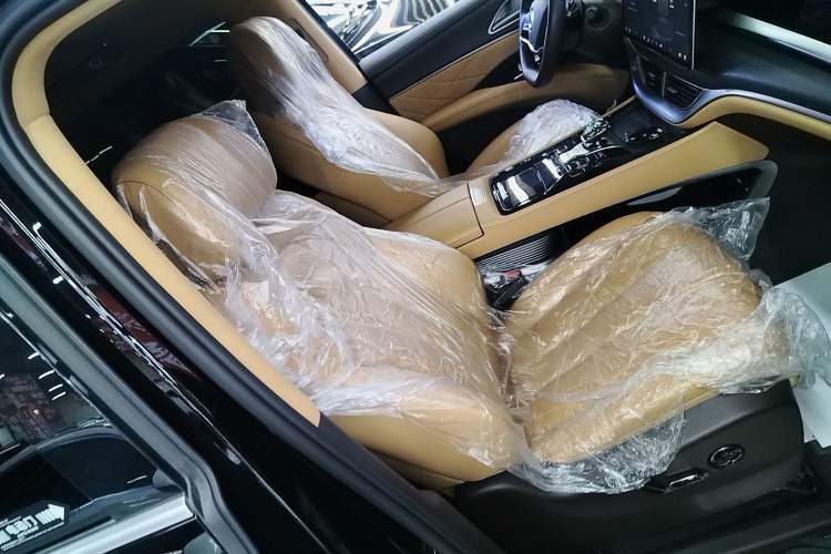 Used Denza D9 2025 DM-i Intelligent Drive 1020 Four-Wheel Drive Flagship Model Right Front Seat