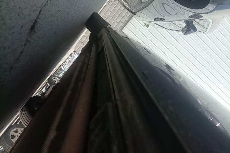 Used Denza D9 2025 DM-i Intelligent Drive 1020 Four-Wheel Drive Prestige Model Right Side Sill