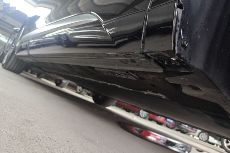 Used Denza D9 2025 EV Intelligent Driving Edition 600 Four-Wheel Drive Flagship Model Right Side Sill