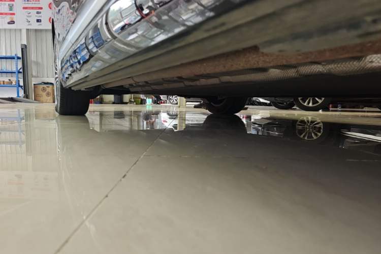 Used Denza D9 2025 DM-i Intelligent Drive 1020 Four-Wheel Drive Prestige Model Right Side Sill
