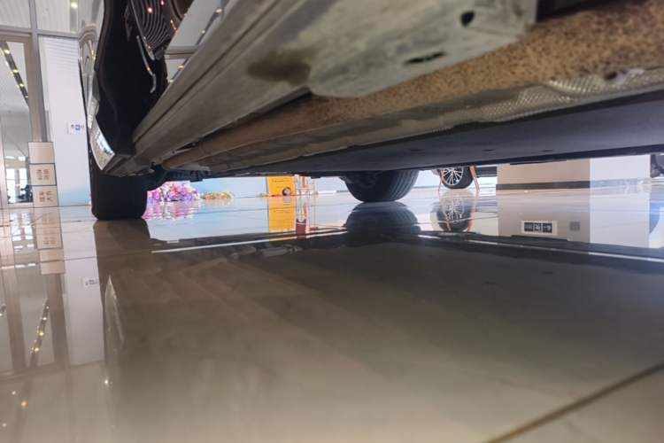 Used Denza D9 2025 DM-i Intelligent Drive 1020 Four-Wheel Drive Flagship Model Right Side Sill