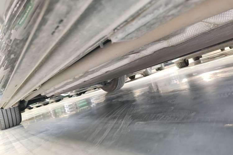 Used Denza D9 2025 Model DM-i Four-Wheel Drive Prestige Edition Right Side Sill