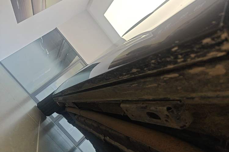 Used Denza D9 2025 DM-i Intelligent Drive 1020 Four-Wheel Drive Flagship Model Right Side Sill