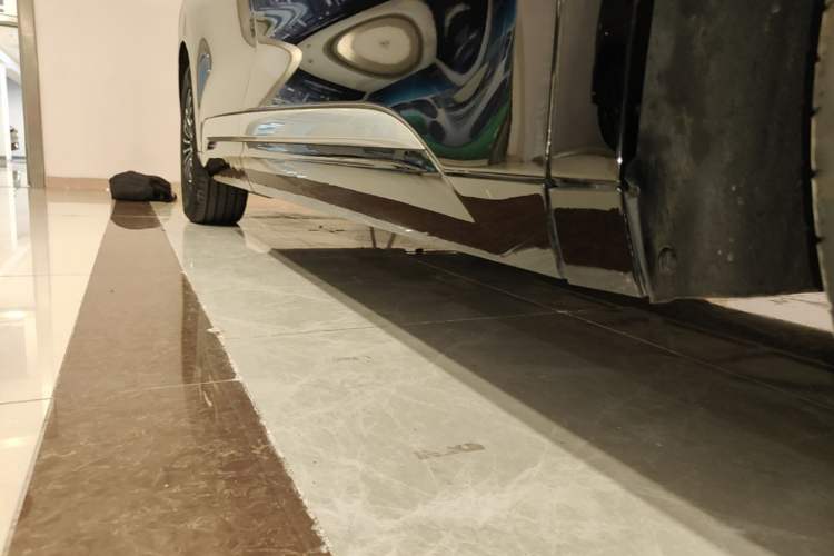 Used Denza D9 2025 DM-i Intelligent Drive 1020 Four-Wheel Drive Flagship Model Right Side Sill