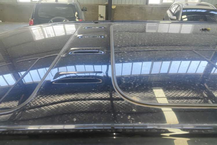 Used Denza D9 2025 DM-i Intelligent Drive 1020 Four-Wheel Drive Prestige Model Roof