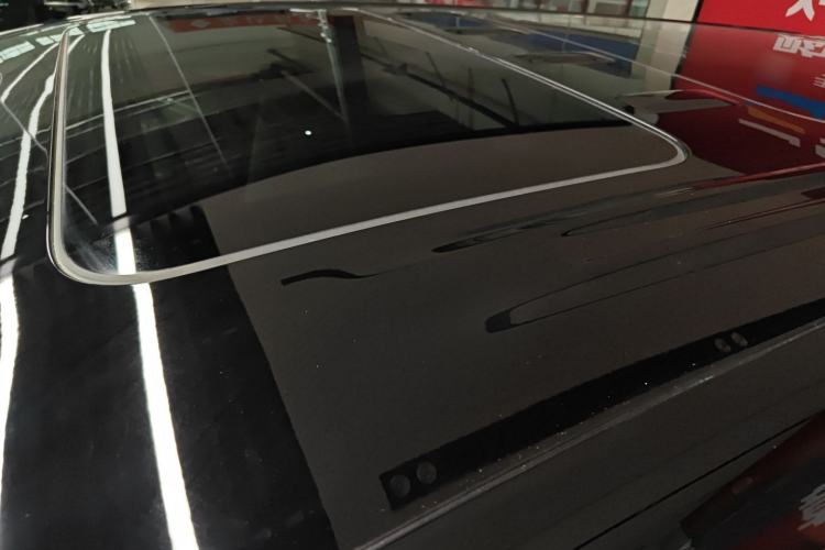 Used Denza D9 2025 DM-i Intelligent Drive 1020 Four-Wheel Drive Flagship Model Roof