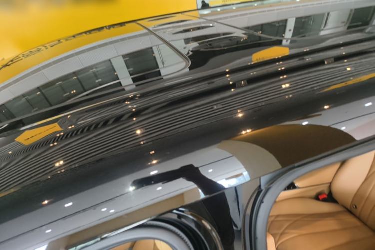 Used Denza D9 2025 DM-i Intelligent Drive 1020 Four-Wheel Drive Flagship Model Roof
