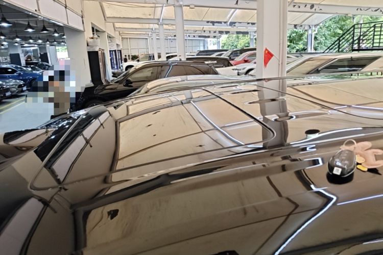 Used Denza D9 2025 DM-i Intelligent Drive 1020 Four-Wheel Drive Prestige Model Roof
