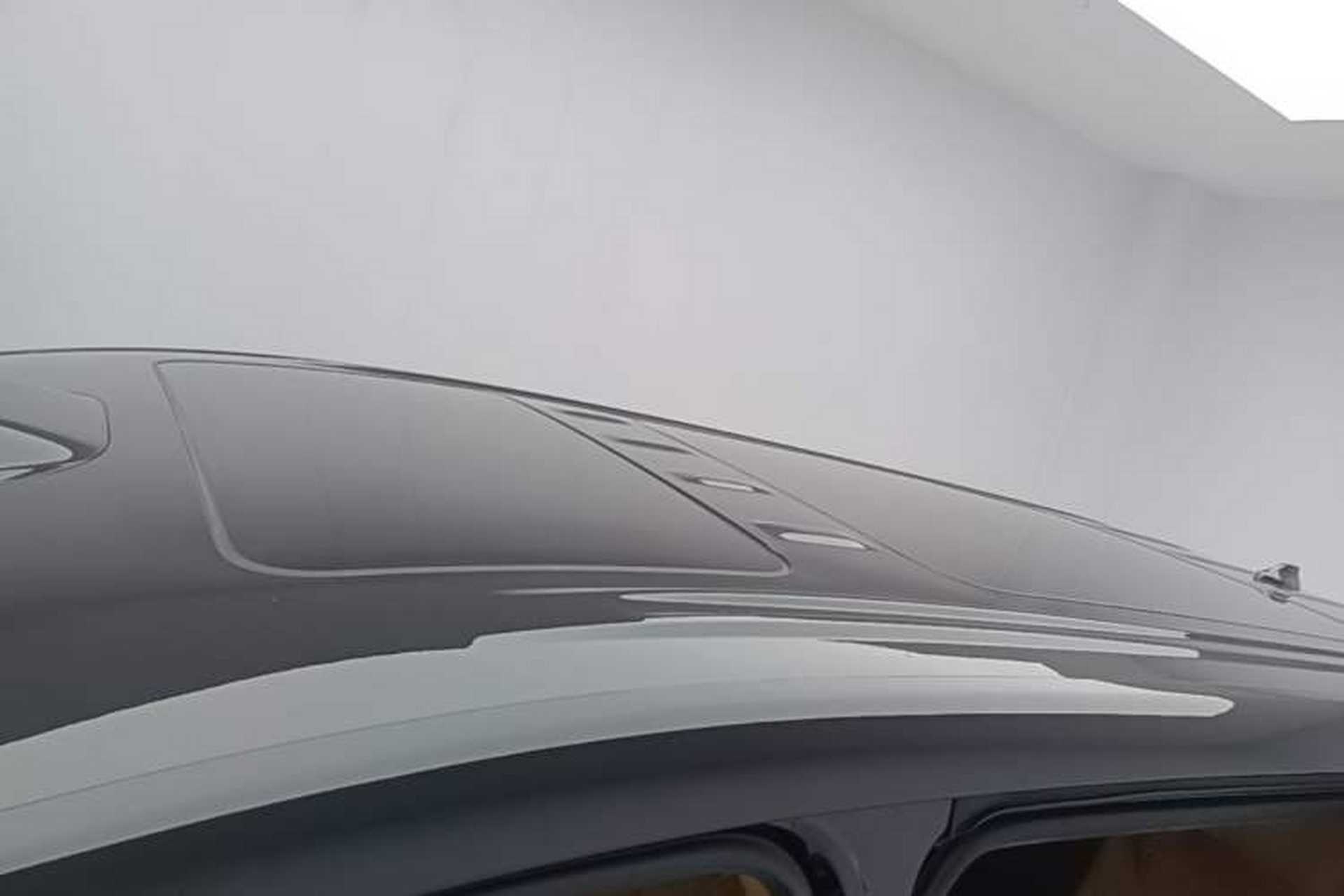 Used Denza D9 2025 DM-i Smart Drive 1020 Four-Wheel Drive Deluxe Model Roof
