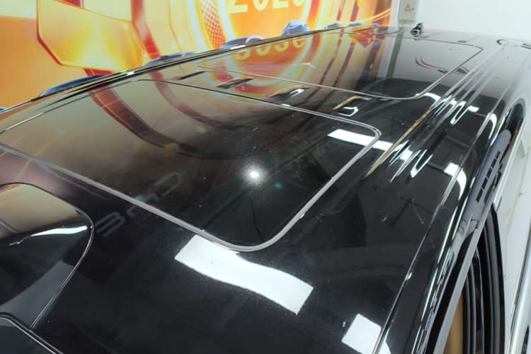 Used Denza D9 2025 DM-i Intelligent Drive 1020 Four-Wheel Drive Flagship Model Roof