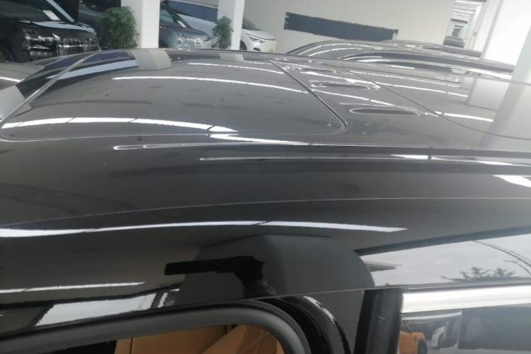 Used Denza D9 2025 DM-i Intelligent Drive 1020 Four-Wheel Drive Flagship Model Roof