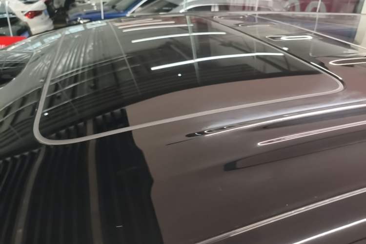 Used Denza D9 2025 DM-i Intelligent Drive 1020 Four-Wheel Drive Flagship Model Roof