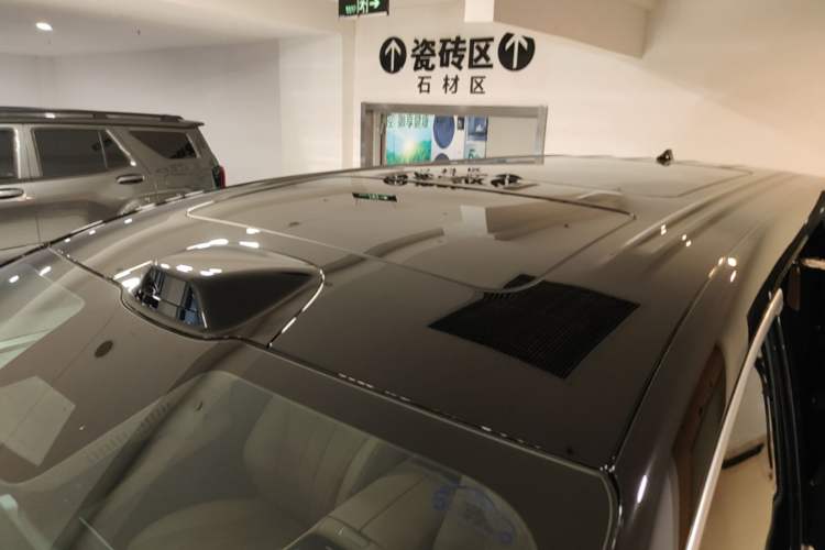 Used Denza D9 2025 DM-i Intelligent Drive 1020 Four-Wheel Drive Flagship Model Roof