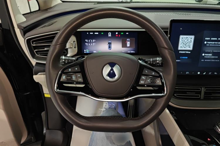 Used Denza D9 2025 DM-i Intelligent Drive 1020 Four-Wheel Drive Flagship Model Steering Wheel