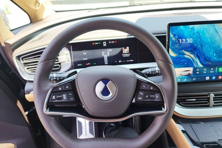 Used Denza D9 2025 DM-i Intelligent Drive 1020 Four-Wheel Drive Flagship Model Steering Wheel