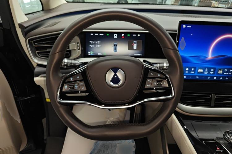 Used Denza D9 2025 DM-i Intelligent Drive 1020 Four-Wheel Drive Flagship Model Steering Wheel