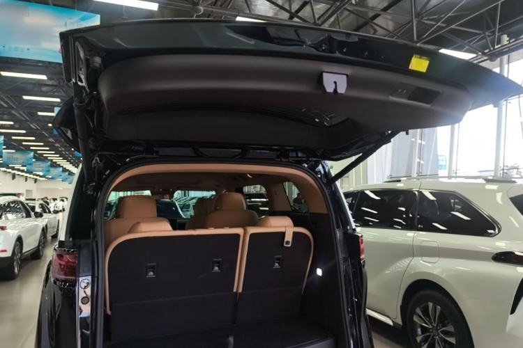 Used Denza D9 2025 Model DM-i Four-Wheel Drive Prestige Edition Trunk