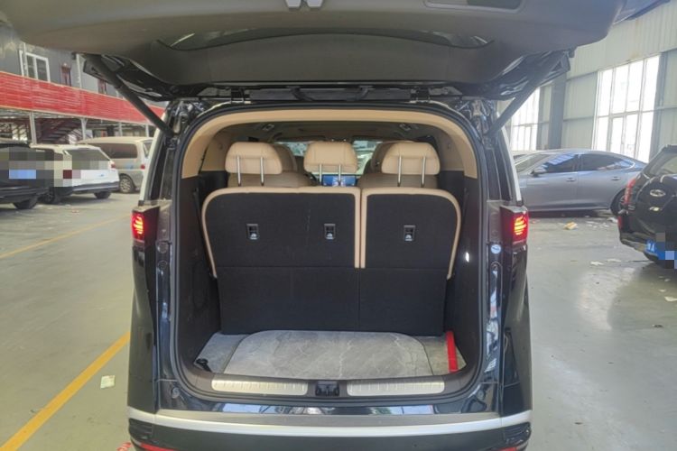 Used Denza D9 2025 DM-i Intelligent Drive 1020 Four-Wheel Drive Prestige Model Trunk