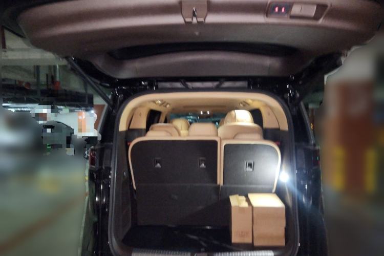 Used Denza D9 2025 DM-i Smart Drive 1020 Four-Wheel Drive Premium Model Trunk