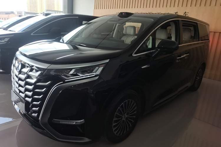 Used Denza D9 2025 DM-i Intelligent Drive 1020 Four-Wheel Drive Flagship Model Guazi used car, China used car export, Used car for sale, Used cars, Cheapest cars for sale