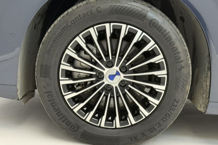 Used Denza D9 2025 DM-i Intelligent Drive 1020 Four-Wheel Drive Flagship Model Exterior 6