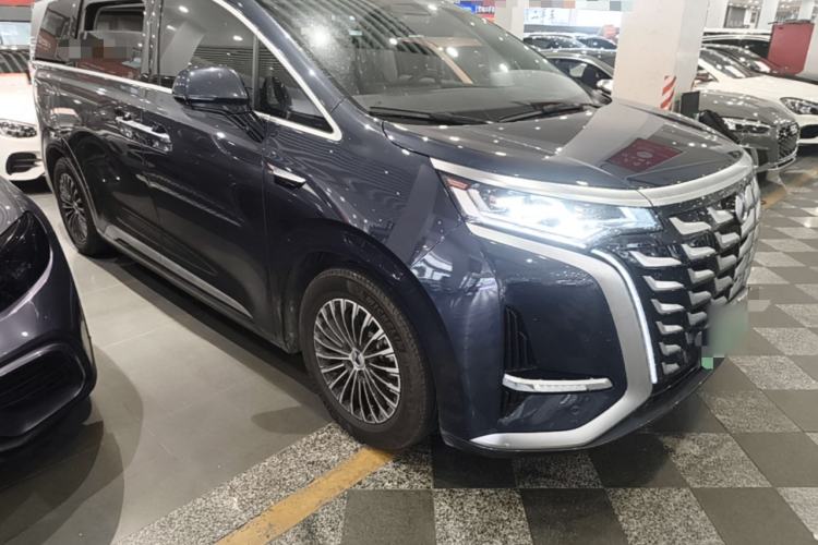 Used Denza D9 2025 DM-i Intelligent Drive 1020 Four-Wheel Drive Prestige Model Front Right 45 Deg