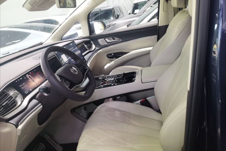 Used Denza D9 2025 DM-i Intelligent Drive 1020 Four-Wheel Drive Flagship Model Left Front Seat