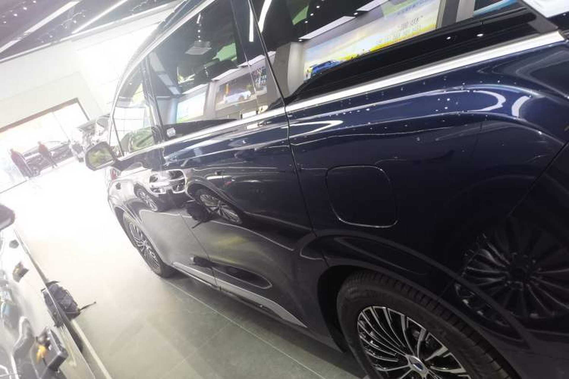 Used Denza D9 2025 DM-i Intelligent Drive 1020 Four-Wheel Drive Flagship Model Left Side