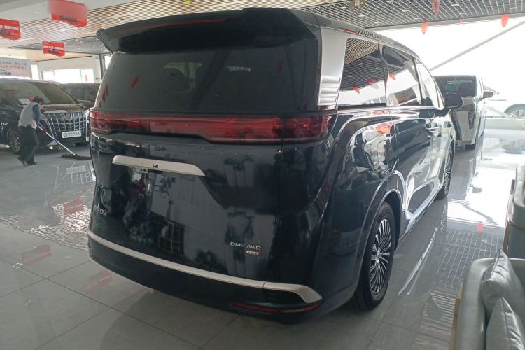 Used Denza D9 2025 DM-i Intelligent Drive 1020 Four-Wheel Drive Prestige Model Rear Right 45 Deg