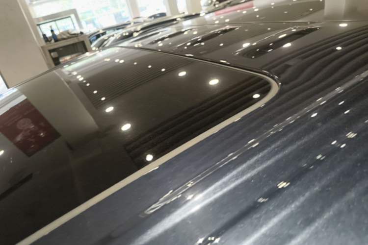 Used Denza D9 2025 DM-i Intelligent Drive 1020 Four-Wheel Drive Prestige Model Roof