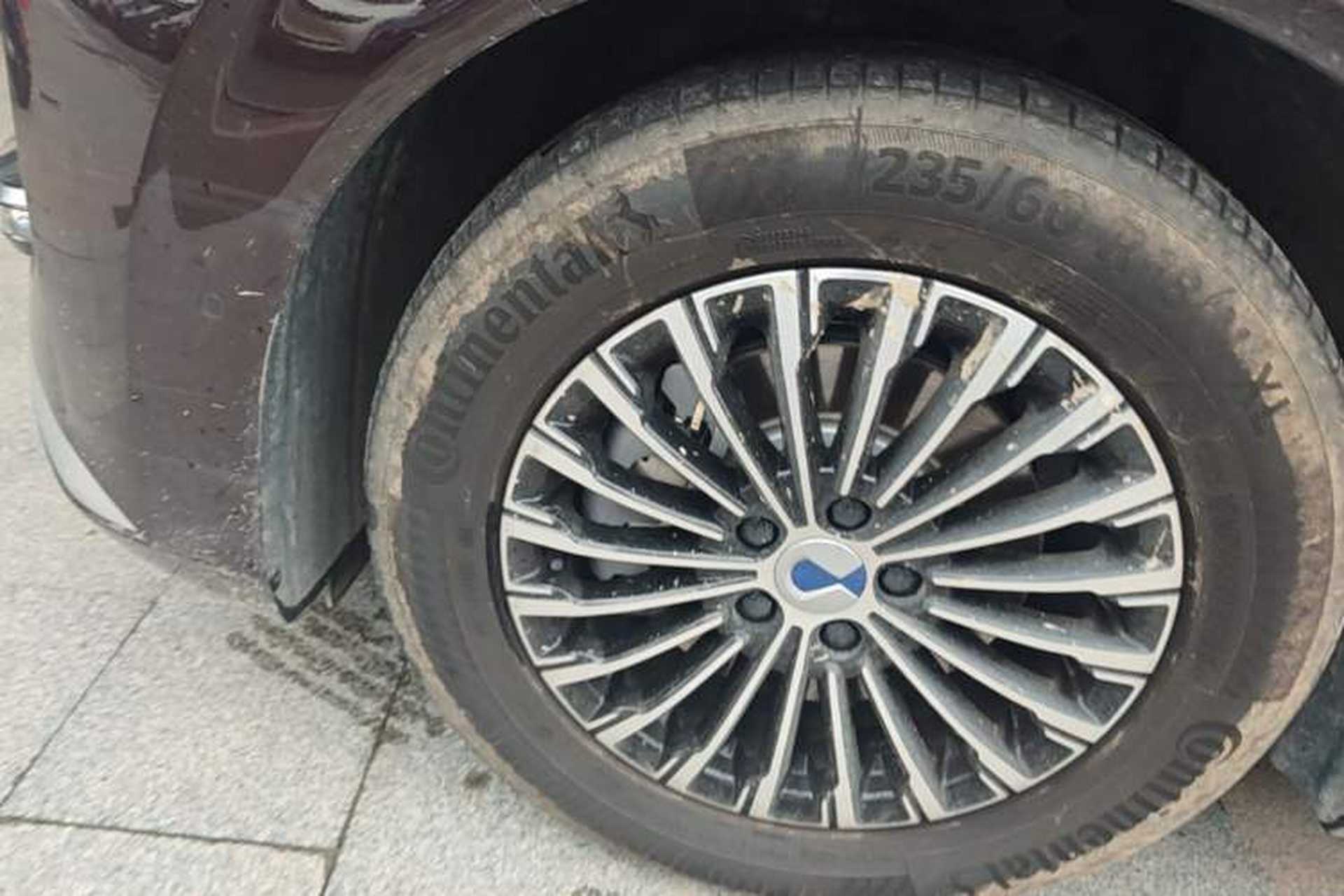 Used Denza D9 2025 Model DM-i Four-Wheel Drive Supreme Edition Exterior 4