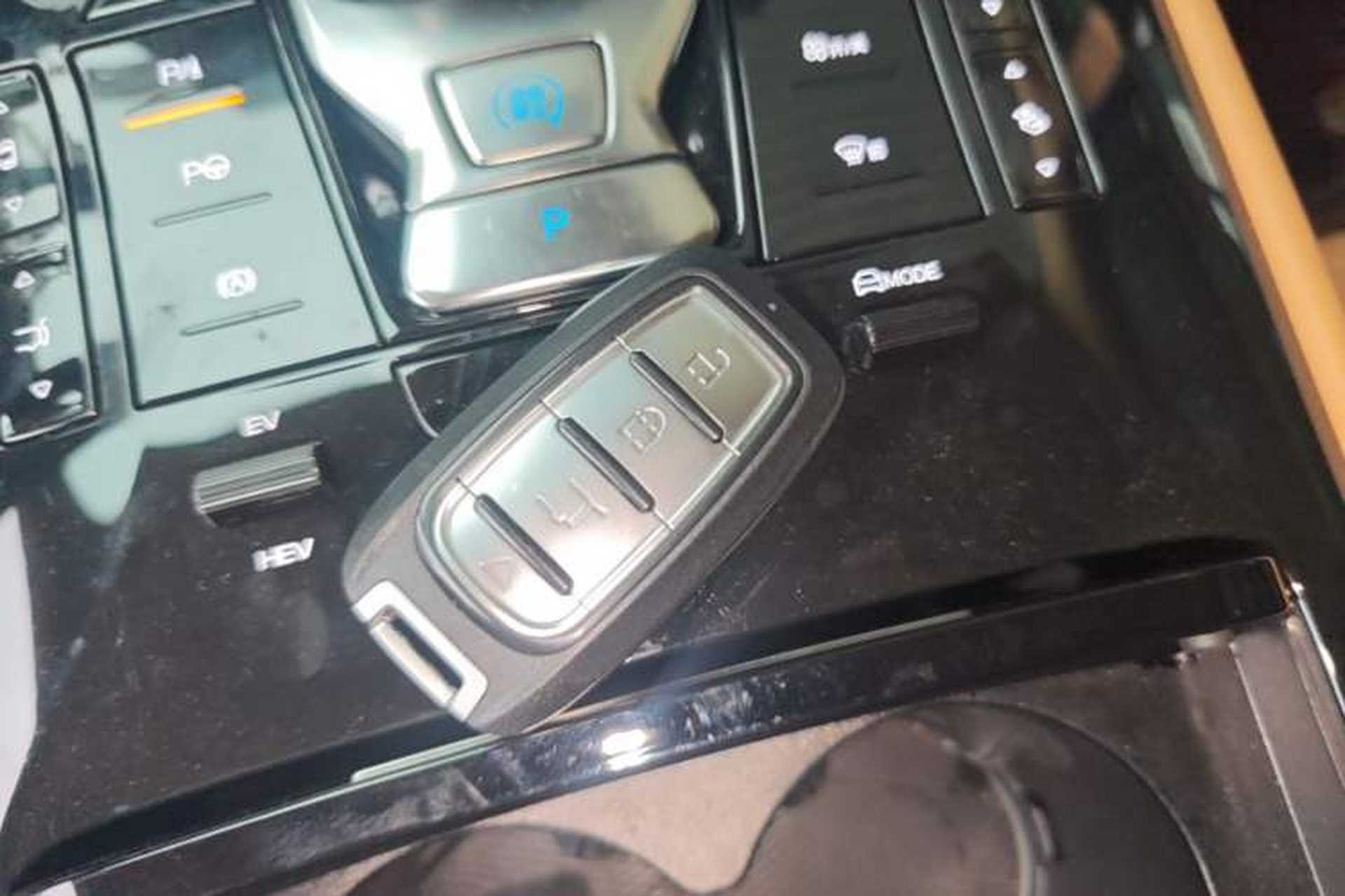 Used Denza D9 2025 Model DM-i Four-Wheel Drive Supreme Edition Interior 1