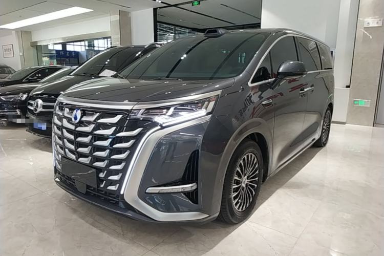Denza D9 2025 DM-i Intelligent Drive 1020 Four-Wheel Drive Prestige Model