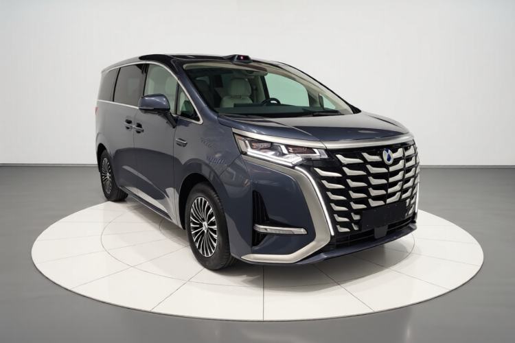Used Denza D9 2025 DM-i Intelligent Drive 1020 Four-Wheel Drive Prestige Model Exterior 1