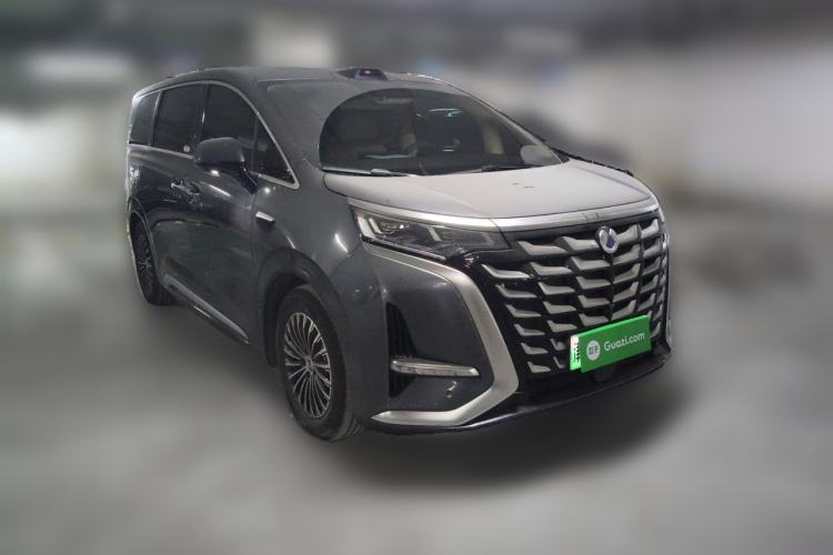 Used Denza D9 2025 DM-i Smart Drive 1020 Four-Wheel Drive Deluxe Model Front Right 45 Deg