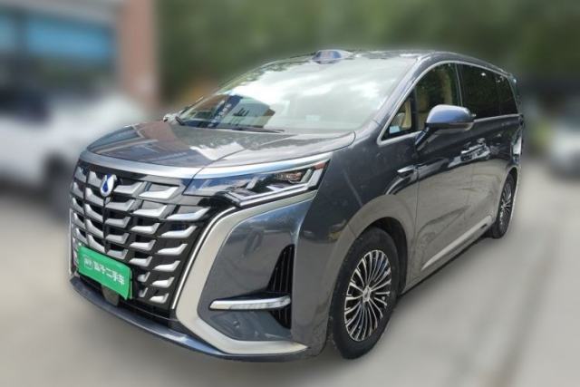 Ojetý Denza D9 2025 DM-i Intelligent Drive 1020 Four-Wheel Drive Prestige Model
