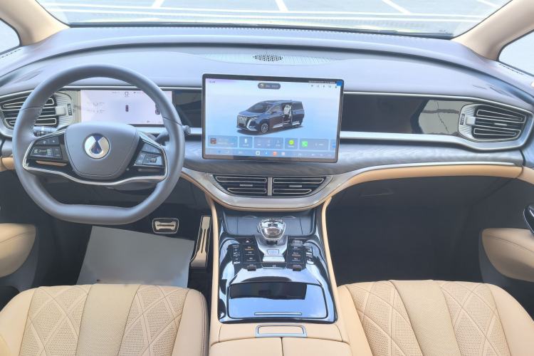 Used Denza D9 2025 EV Intelligent Driving Edition 620 Luxury Model Interior 3
