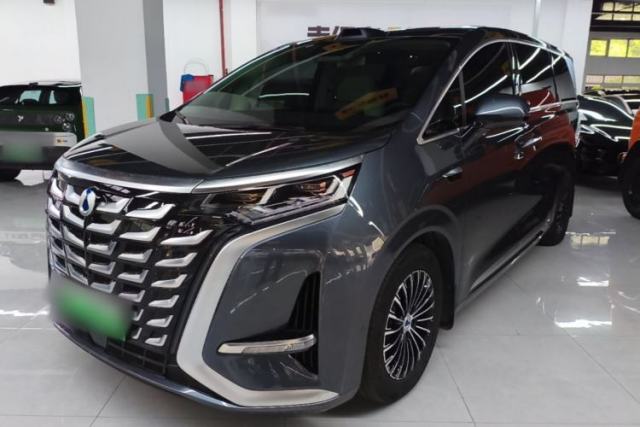 Used Denza D9 2025 DM-i Intelligent Drive 1020 Four-Wheel Drive Prestige Model